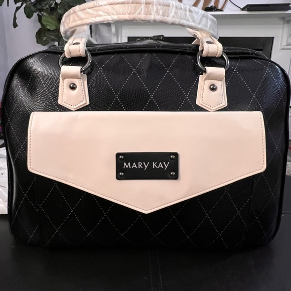 MARY KAY BEAUTY PRODUCTS. - Picture 8 of 13